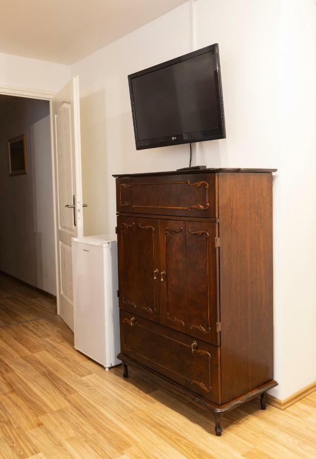 Basement Atrium Apartman Lägenhet Keszthely Exteriör bild